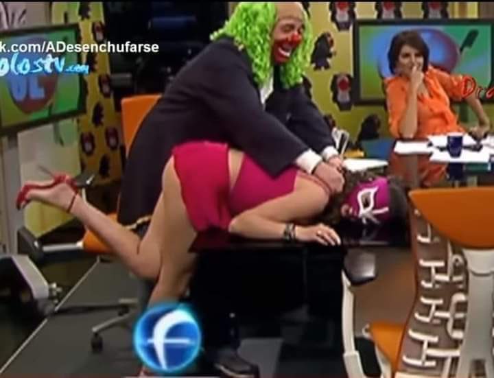 epigmenioibarra's tweet image. Veo esto en la red. Y pensar que Victor Trujillo hacía esto en cadena nacional. Y se lo celebraban.