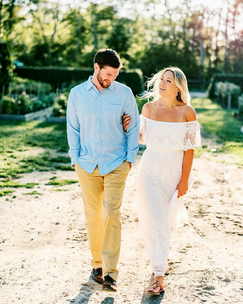 LongBrookPhoto's tweet photo. Jen + Steve are that first spring day it gets above 70°F and you decide to open all the windows &amp; spend the day outside. 
.
.
.
.
.
.
#beachplumfarm #beachplumfarmcottages #beachplumfarmengagement #beachplumfarmwedding #beachplumfarmcafe #beachpluminn #l… https://t.co/upr4oKIXpV https://t.co/6xmKWBn5pS