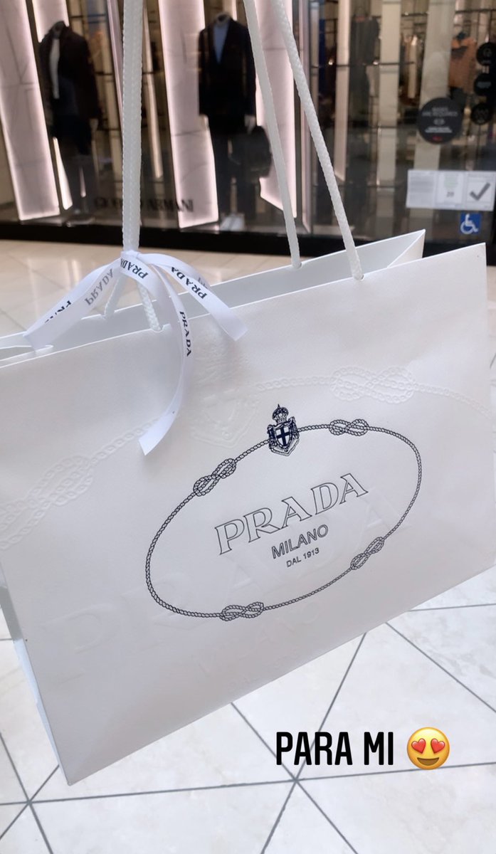 riosmarlen_'s tweet photo. @Prada In love with my new 🖤🔥 https://t.co/5J2nVZ9Khu