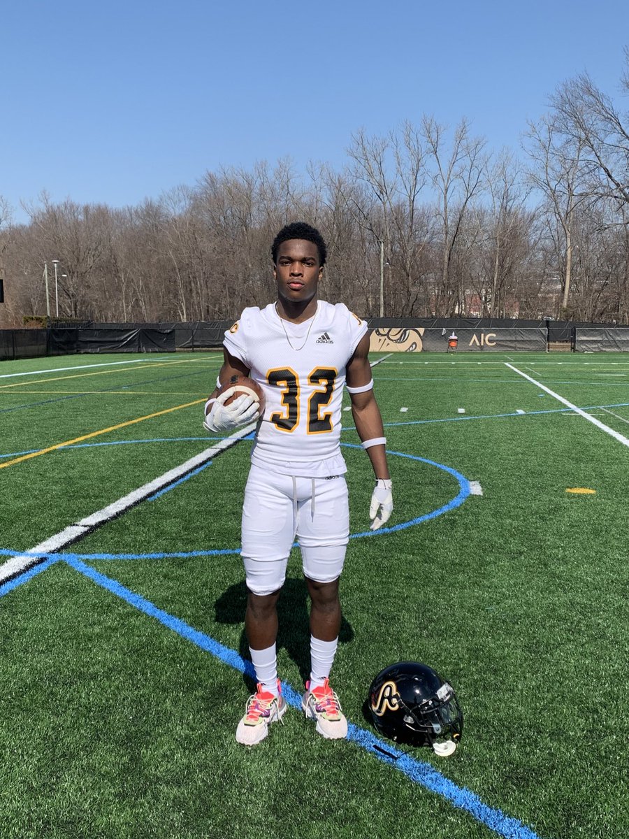 Roddyyy21's tweet photo. Want to thank all that put me in this position especially the man above. Y’all know I’m going to make the best of it🖤 #ripNae💙 #rip6 💙 https://t.co/qxZF8ZDMow