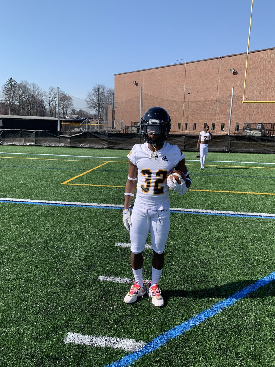 Roddyyy21's tweet photo. Want to thank all that put me in this position especially the man above. Y’all know I’m going to make the best of it🖤 #ripNae💙 #rip6 💙 https://t.co/qxZF8ZDMow