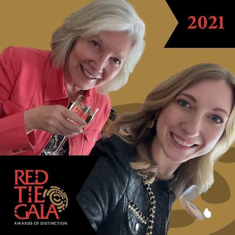 shanny_pea's tweet photo. Excited to be celebrating @myunitedway at tonight’s #UWRedTie gala! Great start with a living room dance party and wine! https://t.co/XNjukKxjJw