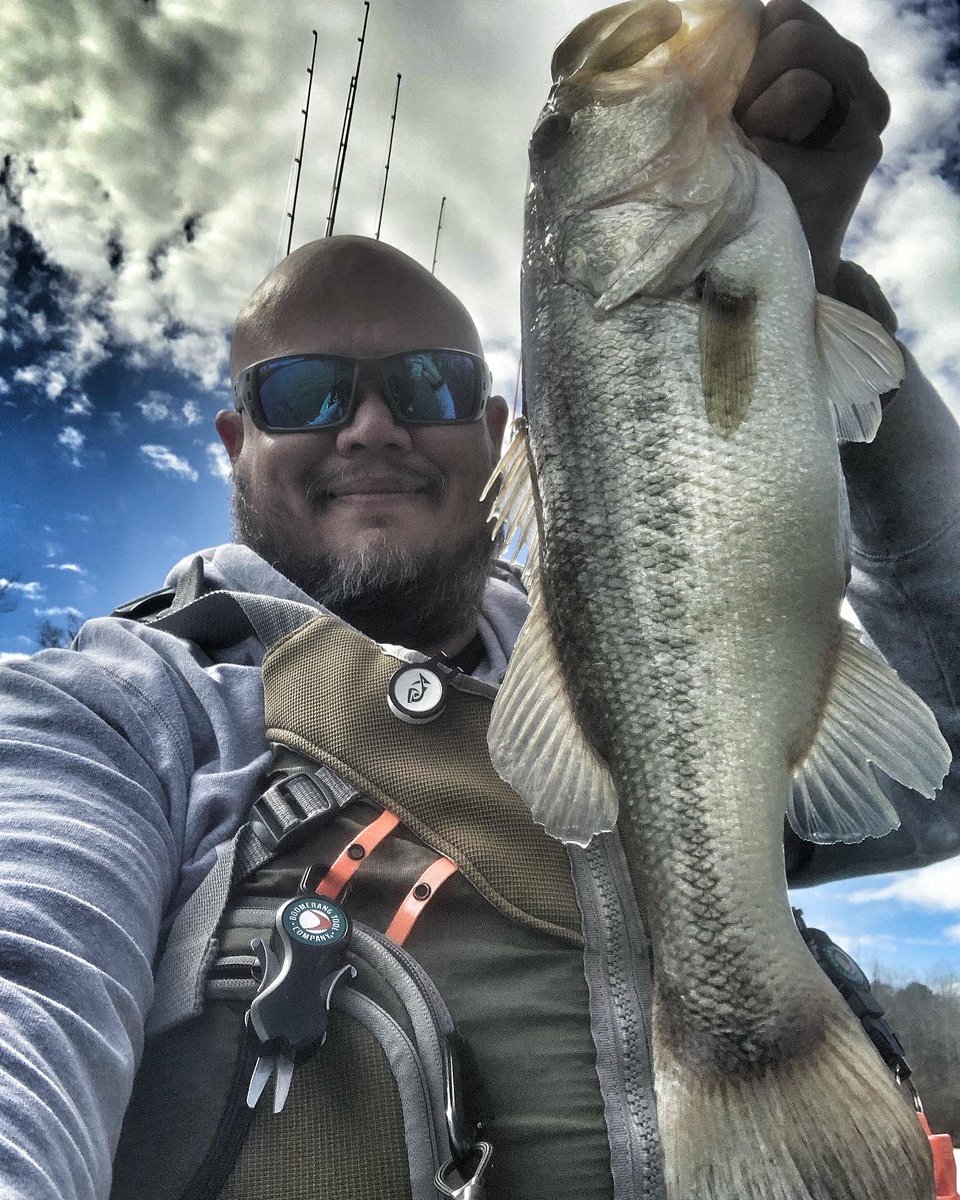 LivingintheMo11's tweet photo. Who’s ready for the weekend? 🎣🤙🏼

#vibekayaks
#boomerangtools
#vectorhooks
#bixpy https://t.co/6r8VBXCOMC