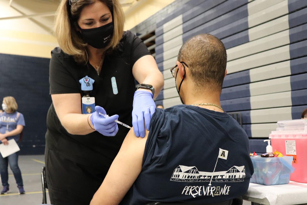 Lindsay Thomas Jr. tweet media