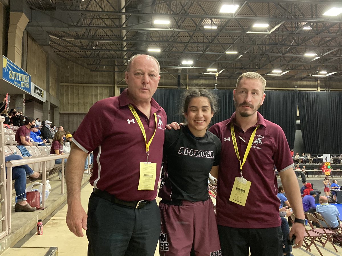erik_melgoza's tweet photo. Mean Moose Nation we have our first ever Girls placer in the first ever Girls State Wrestling Championship. Sarah De La Cerda places 3rd with a 4-0 victory. Outstanding efforts. @Mean_Moose @omsmeanmoose @Rion33 @lora_ortega10 @EmilyLavier @ConEChilders @floreser https://t.co/sJKDlsSMw0