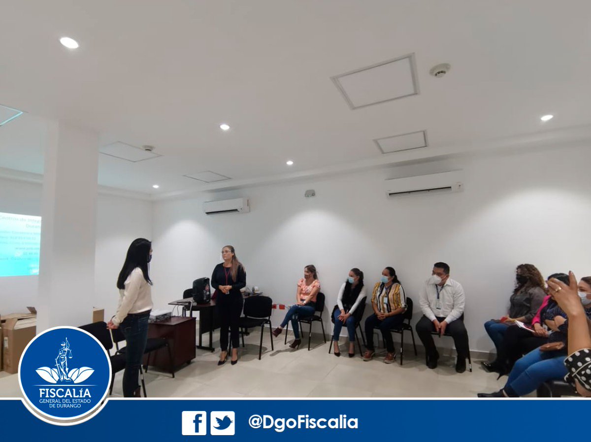 DgoFiscalia's tweet photo. Personal del Centro de Justicia para Niñas, Niños y Adolescentes, de la @DgoFiscalia , recibieron una plática con el tema Prevención, Detección y Canalización Oportuna de las Niñas Niños y Adolescentes, por parte del Centro de Integración Juvenil. https://t.co/cjjbxDBs4M