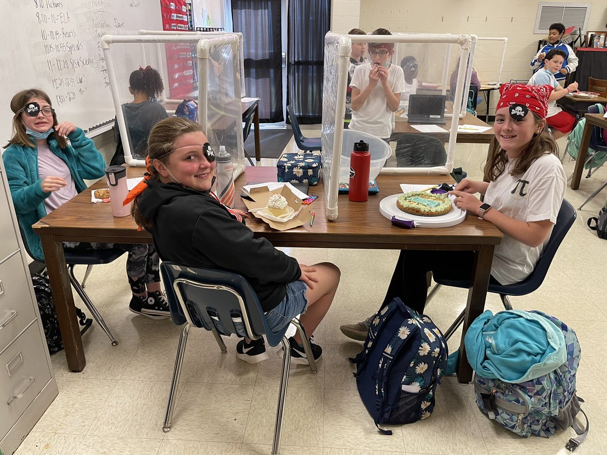 ElmSt5th's tweet photo. Celebrated Pi Day early at Elm! Learned about the area and circumference of circles while discovering “pi.” Check out the 5th grade teachers! https://t.co/eurexhbVQC