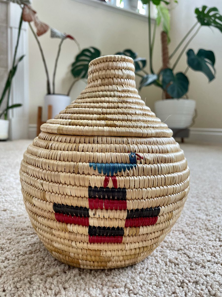 paniyaaq's tweet image. My 81-year-old great aunt is selling her baskets &amp;amp; dance fans! She only speaks Yup’ik and is working on getting a bank account, so we are helping her out with sales. This is her primary source of income and she would really appreciate the support. Msg me to purchase! Quyana!