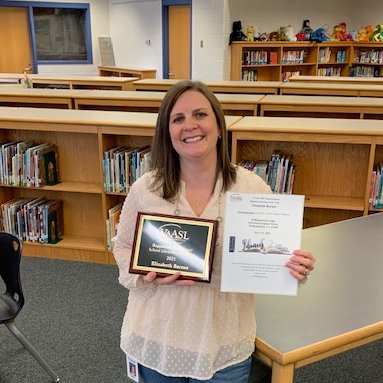 SCPSCHSLIBRARY's tweet image. Congratulations to the fabulous Ms. Lizzie Barnes from WES. She is our new Librarian of the Year for the Rappahannock Region! You rock Lizzie! @scslibraries @WESLibrarian