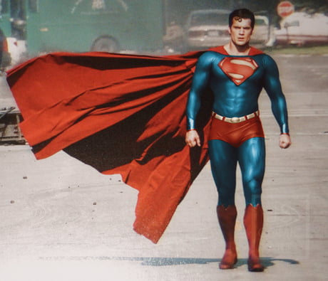 YourHostEdge's tweet photo. So it turns out Zack Snyder really wanted to have Superman have the trunks.

It's funny to me how anti-trunk Snyder fans are, I wonder if in Man of Steel Superman had trunks if Snyder fans would be super pro trunk? 

It seems that most Snyder fans agree with whatever he does https://t.co/mrCY6s0hex