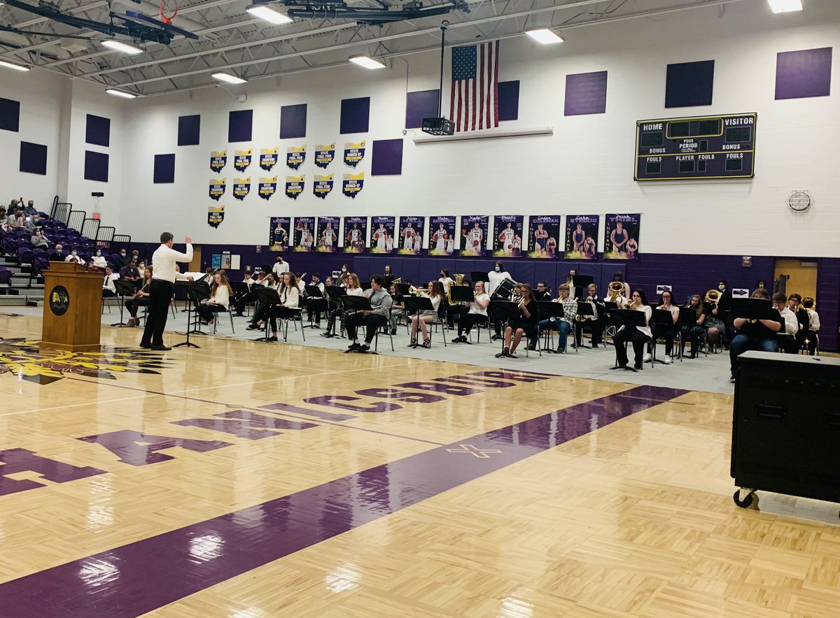Mr. Oyer and our HS Band put on an awesome concert this evening!  Brad and these kids have worked so hard to continue making music throughout the struggles of this pandemic.  It was great for them to be able to showcase their talent!  <a href="/McBurg_HS/">〽️echanicsburg HS</a> <a href="/DanielleMProhas/">McBurg Supt</a>