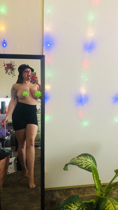 Almost the weekend! I hope you&rsquo;re having a great day 🥰 https://t.co/TlFzUAyK7Z<a href="/tag/onlyfans"class="tags"><span>#onlyfans</span></a>