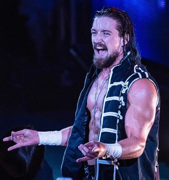 The Lion of Chiraq. (@hitsomebody_) on Twitter photo 