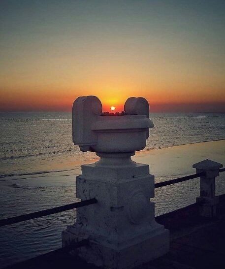 sebasius's tweet image. Cuando cae el sol, pasan cosas...