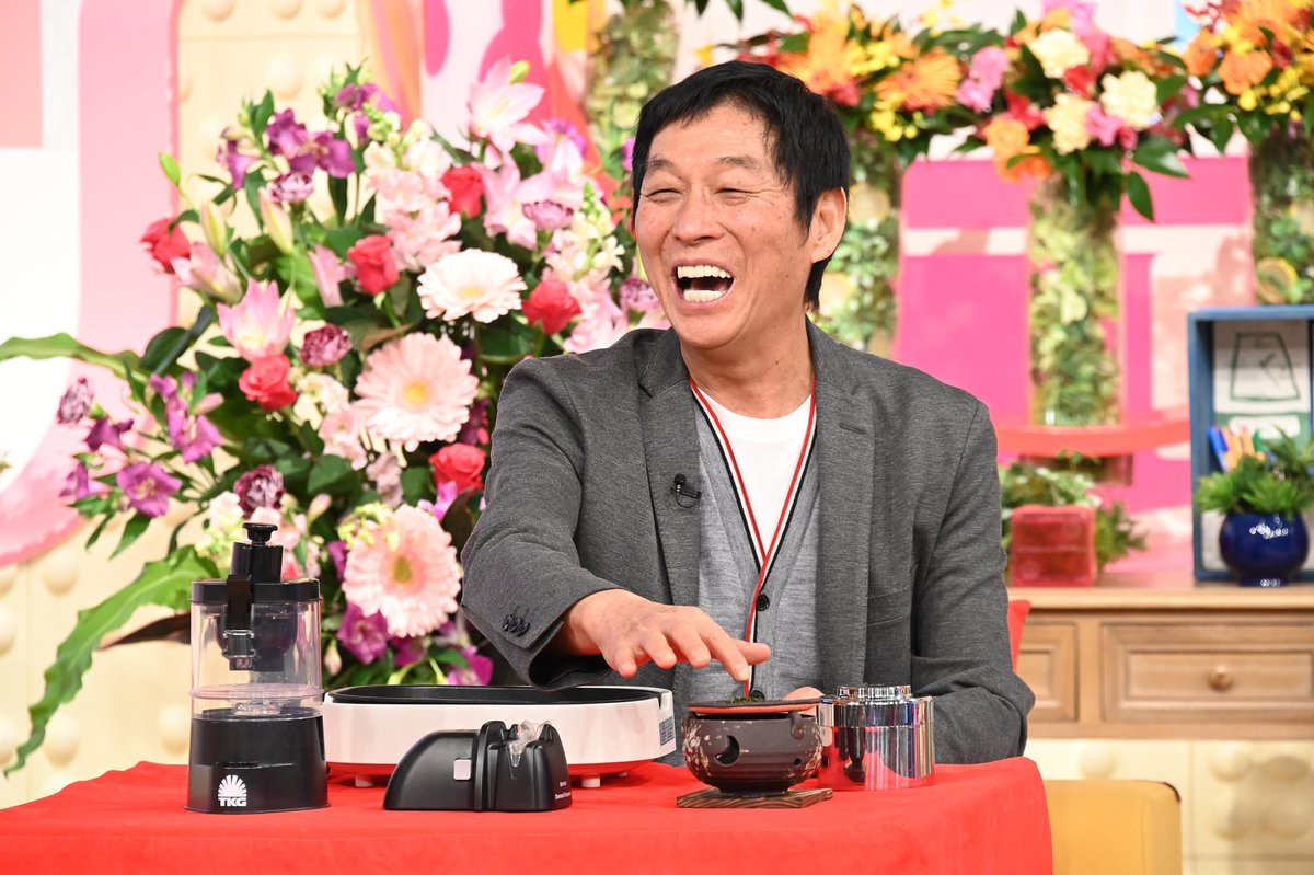 MERENGUE1996046's tweet photo. #メレンゲの気持ち はラストまであと３回！
#お笑い怪獣 #明石家さんま さんが登場！
意外すぎる一人暮らし生活が丸裸になる３大私物を初公開しちゃいます！
さんまさんと #ぬか床マイスター の #ぬか床 食べ比べ＆若者に人気の #インフルエンサー #ひかりんちょ ＆人気女芸人 #吉住 さんも登場! https://t.co/dSlxDp1l1T
