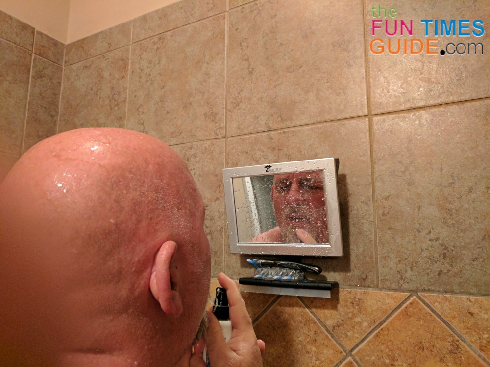 FunBeautyTips's tweet image. My husband shaves his head bald every day. In addition to a lifetime supply razors &amp;amp; replacement blades, it's a necessity that we have a fog-free mirror inside the shower. Here’s the fogless shower mirror he’s used for the past 10 years that ROCKS! bityl.co/5uyv