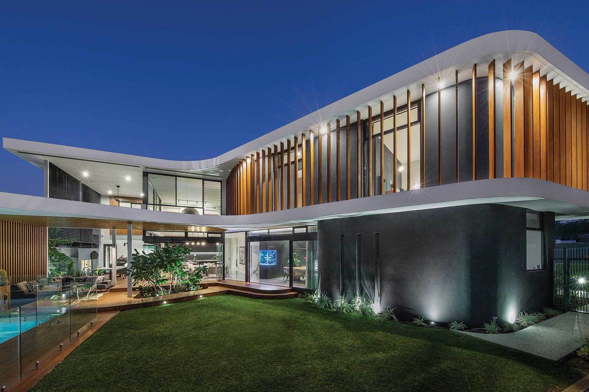Vulcan Large Timber Battens for Extraordinary Stability - with an extensive portfolio of completed projects, our Vulcan timber battens have demonstrated their ability to clear span as much as 3.5 metres on facades.

Read more here >> bit.ly/3tcEZnE