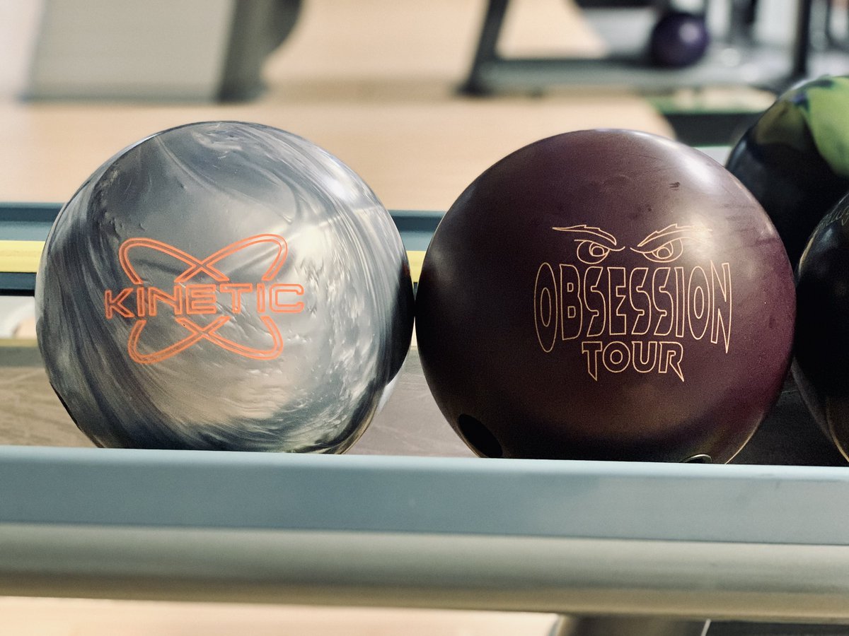 JonathanSchalow's tweet photo. Drilled the new Track Kinetic Platinum today. Excited to see how it compliments my Hammer Obsession Tour. Bowling on lanes 1 &amp; 2 tonight for league so anything over 600 is badge worthy! 🤣 https://t.co/HnwyhUNej6