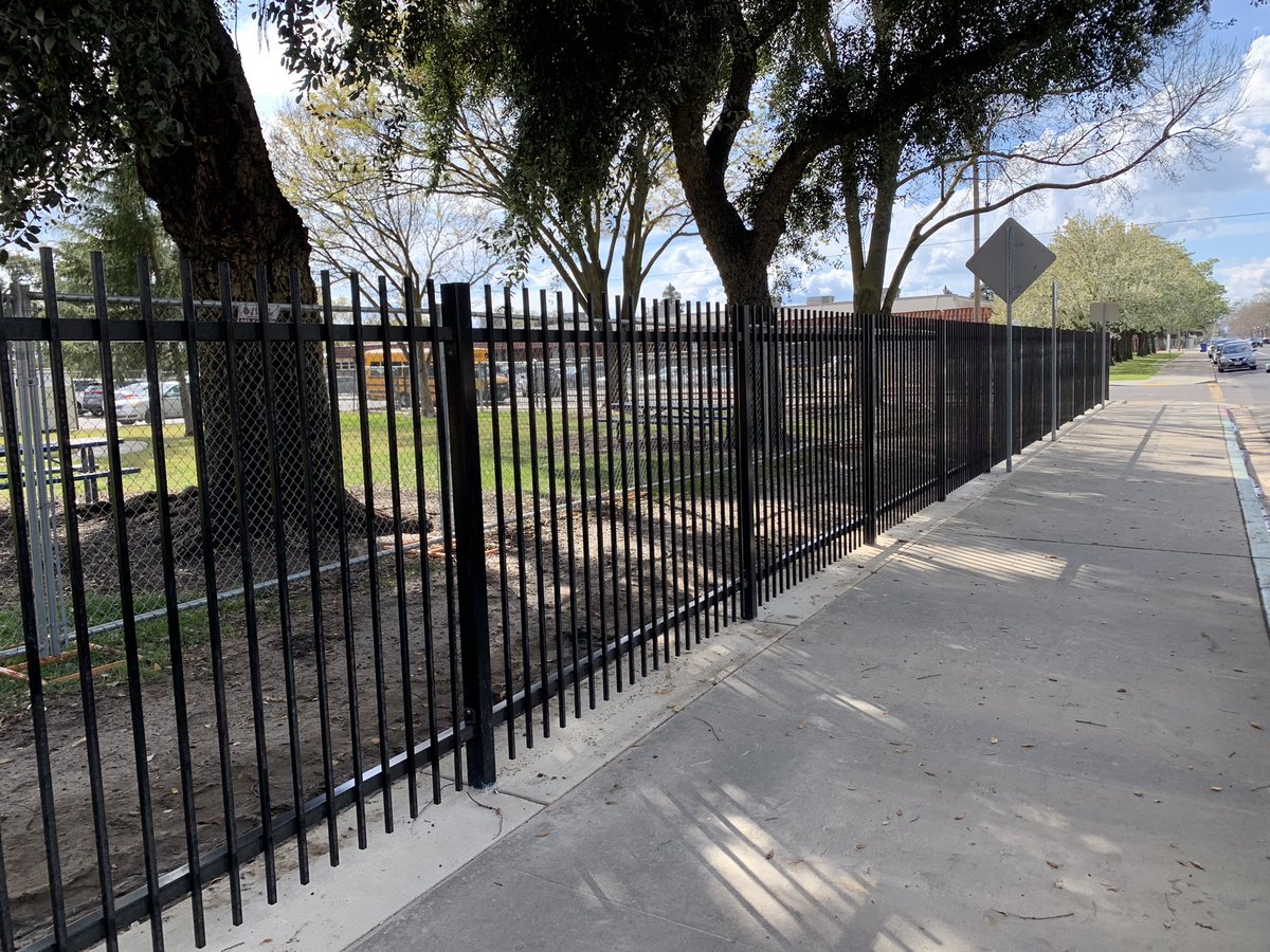 julienmustangs's tweet photo. The crew started installing our new fencing today, and it looks amazing!!! ππ» #julienmustangs #newfencing https://t.co/l3GULX7X8j