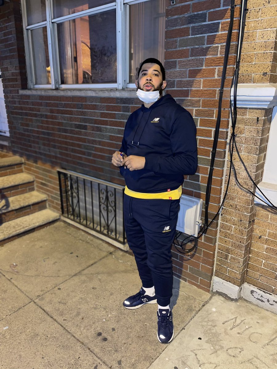 _BigHomieFonz's tweet image. I take a picture on my block they think I’m back in the field #INeverLeft