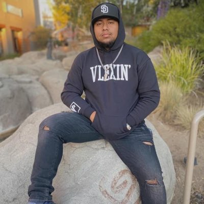 Adrian1_0's tweet photo. #NewProfilePic https://t.co/TbTWiHkYur