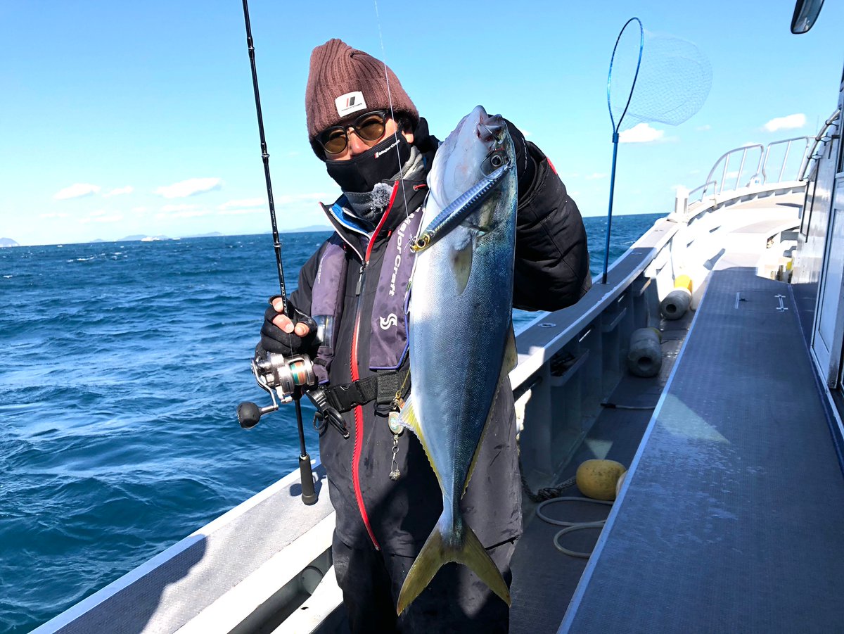 ガッ釣り関西 明日3 13放送の ガッ釣り関西 は 三重県鳥羽沖 マイクロベイトパターンの青物を狙う をお送りします 三重県鳥羽沖の青物は この冬 ちっちゃなイワシを餌としています ガッ釣り関西 イワシパターン マイクロベイト 青物ジギング