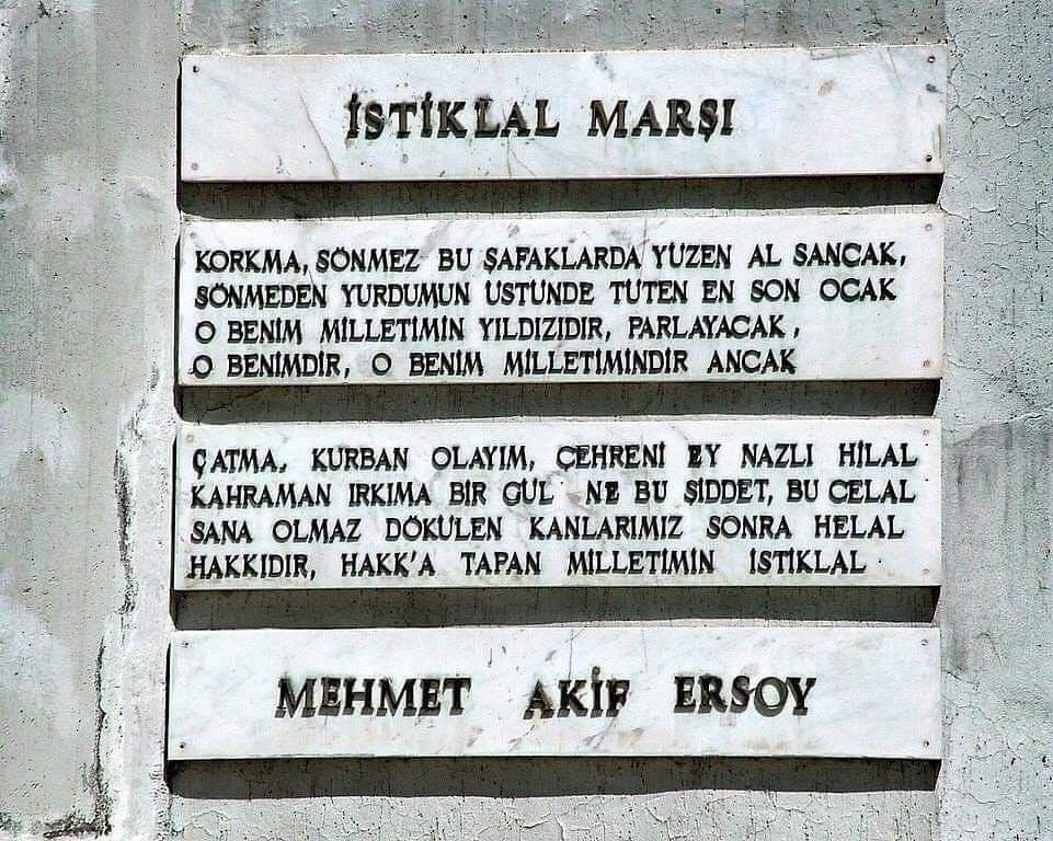 almilasnl's tweet photo. İstiklâl Marşı'nın kabul edilişinin 100.yıl dönümünde Gazi Mustafa Kemal Atatürk ve silah arkadaşlarını, milli şairimiz Mehmet Akif Ersoy'u ve aziz şehitlerimizi rahmet ve minnetle anıyoruz.🇹🇷🇹🇷🇹🇷
#istiklalmarsı 
#istiklalmarsı100yasında 
#istiklalmarsınınkabulu https://t.co/guV5urHehz