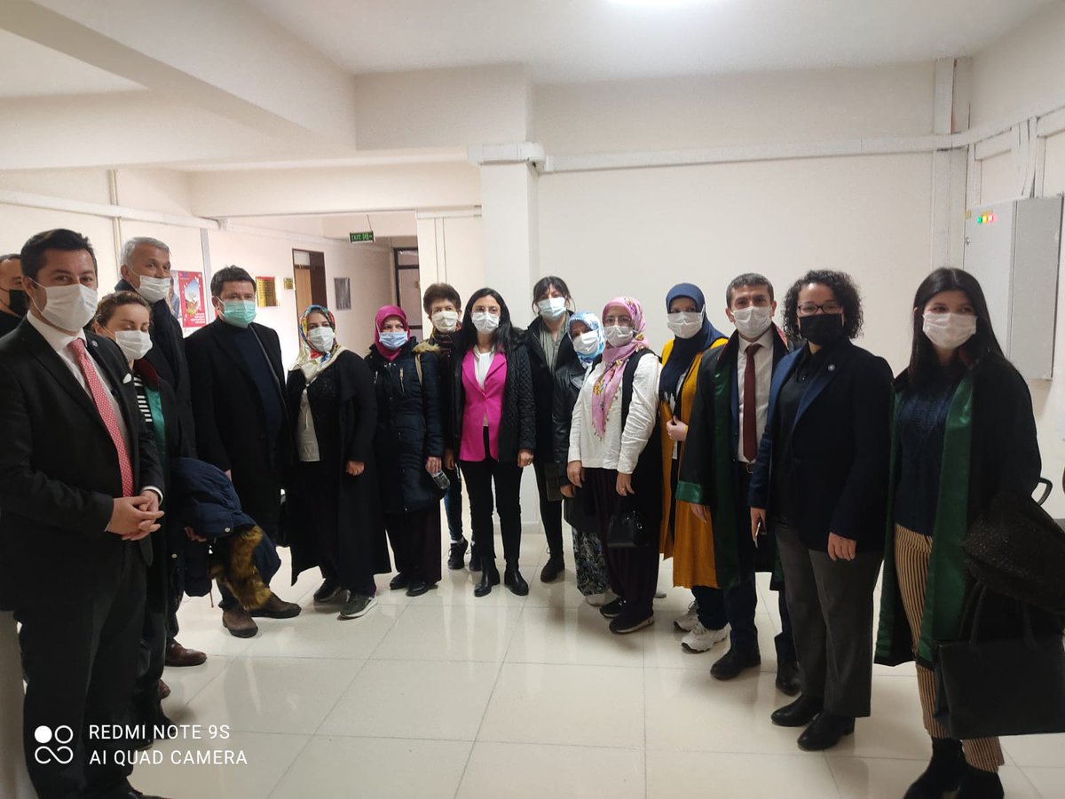 YYecep's tweet photo. Kirazlıyayla'lıların hak savaşı devam ediyor. Bugün köyden 9 kişinin duruşması için mahkemedeyiz.
#SiziBırakmayacağız
#KirazlıyaylayıSavun https://t.co/wL1McETClP