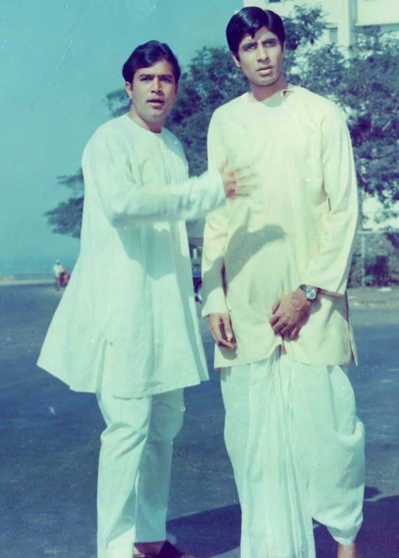 CineRanker's tweet image. #BRUpdate #50YearsOfAnand

One of Indian Cinema's Finest Moments - First SuperStar w/an Upcoming Legend starring in a beautifully written movie with great songs &amp;amp; immortal dialogues!

A Timeless Masterpiece!

#Anand #RajeshKhanna #AmitabhBachchan #Babumoshai #Bollywood