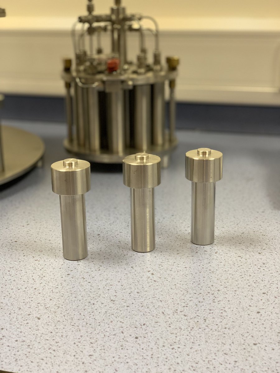 Arran_Solo's tweet photo. Don’t you just love it when you can just put something in the oven and not worry? Not talking about dinner! Keep it simple for hydrothermal/solvothermal reactions with simple high pressure tubes. @Asynt - safe, clean, easy! #highpressure #autoclave #pressurebomb #mofs https://t.co/aLHAIIwDbN
