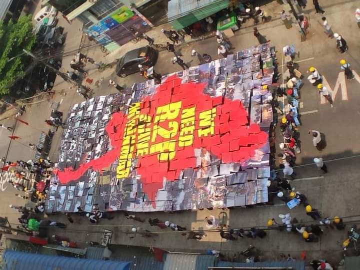 Hlaing, today.
500 people participated in demonstrating Myanmar Map with WE NEED R2P SAVE MYANMAR.
Salute to them.
#WhatIsHappeningInMyanmar