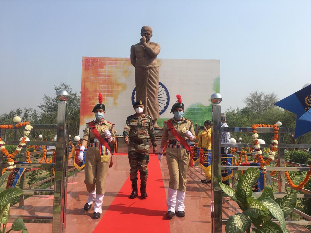 SinghSalty's tweet photo. #NCCforStatues AMAR SAHID CHANDRA SHEKHAR AZAD STATUE IN CHANDRA SHEKHAR AZAD AGRI CULTURE AND TECHANICAL INSTITUTE ADOPTED AND BEAUTIFIED BY CADETS FROM NCC GROUP KANPUR .@HQ_DG_NCC https://t.co/nsLrU5X9Kd