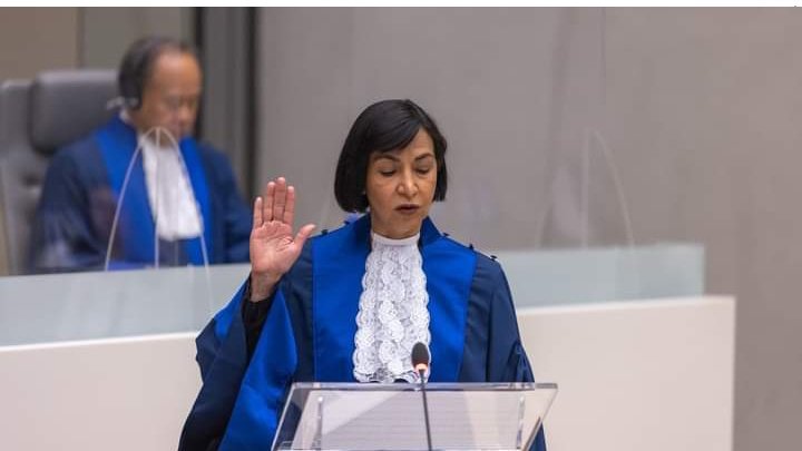 PrimeraMexicana's tweet photo. La embajadora mexicana Socorro Flores Liera se convirtió en magistrada de la Corte Penal Internacional (CPI), cargo que ocupará entre 2021 y 2030 en La Haya, Países Bajos.

Lo anterior, la coloca como la primera mexicana en ostentar un cargo de ese tipo. https://t.co/RPq45pZYQd