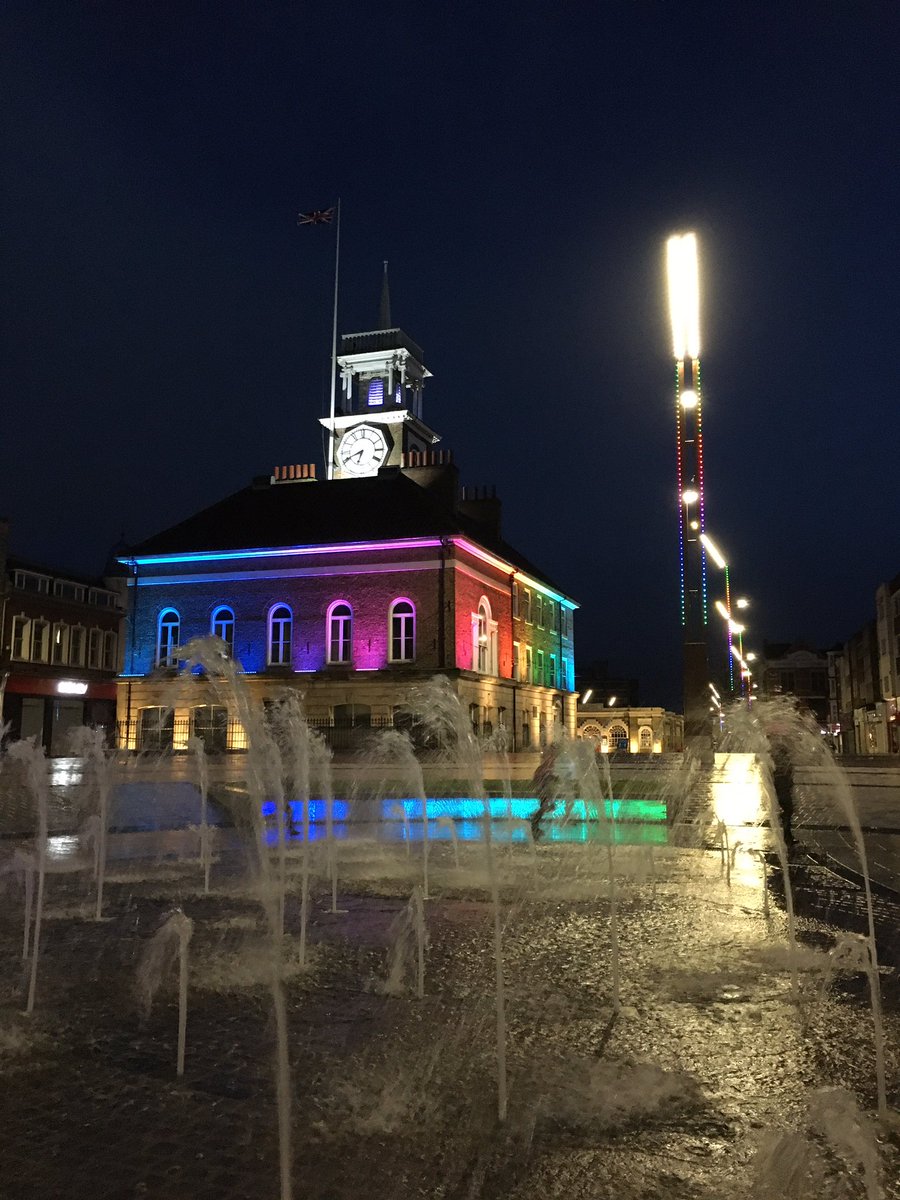 WildvisionC's tweet photo. Stockton-on-Tees joining in the LIGHT:space art trail! You can start the art trail at either end, @arcstockton or @wellingtonshops (old H&amp;M/top shop)

#lightspacearttrail #stocktonontees #teessideart #covidart #teesside https://t.co/7waL6W93gp
