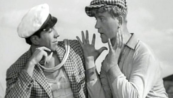 Остап бендер и шура балаганов. Золотой телёнок фильм 1968. Шура балаганов сколько нужно для счастья денег. Сколько вам надо для счастья. Шура сколько вам нужно денег для полного счастья.