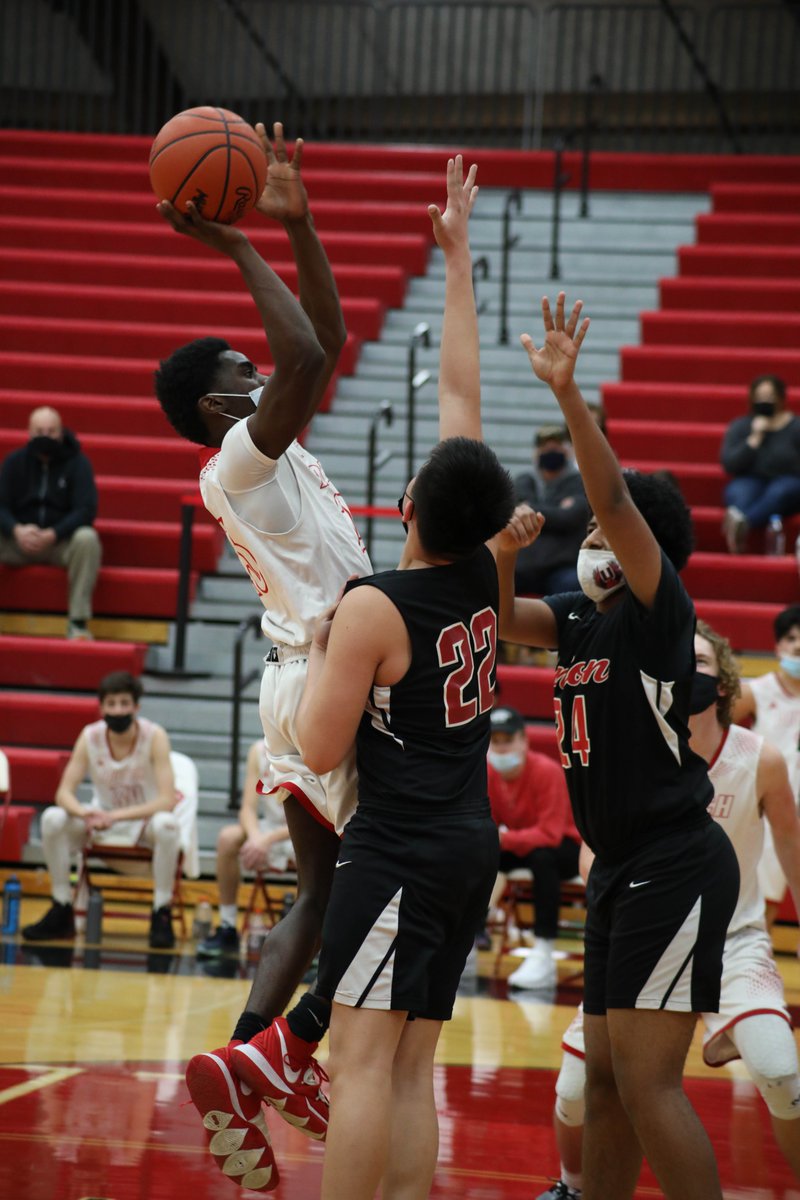 hpsProud's tweet photo. It was a NICE night to be at the Dome. Check out all the pics of the JV and Varsity basketball games on Smug Mug: https://t.co/xsNdGsGUuB https://t.co/05xL1mqHjS