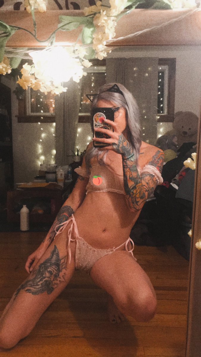 longleg_shawty's tweet photo. forever my favorites https://t.co/2wDSIPZ5HT