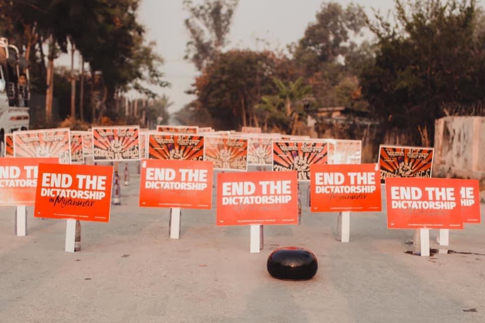 12.3.2021
Another form of protest which show what we want for our country.
This morning at Nyaung Shwe, Southern Shan State of Myanmar.
No more sacrifices.

#Mar12Coup
#WhatsHappeningInMyanmar