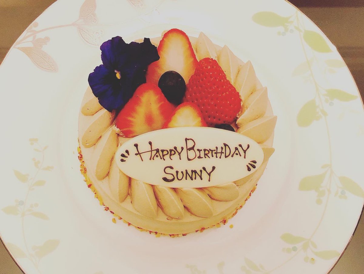 Sunny Ziaスピリチュアルダイアリーch お部屋でsunnyのバースデーサプライズ 人を喜ばすのってすごく気持ちが良いですね Sunnyおめでとう いつもありがとう ツインレイ スピリチュアル 歳の差カップル 逆歳の差カップル 京都 ケーキ