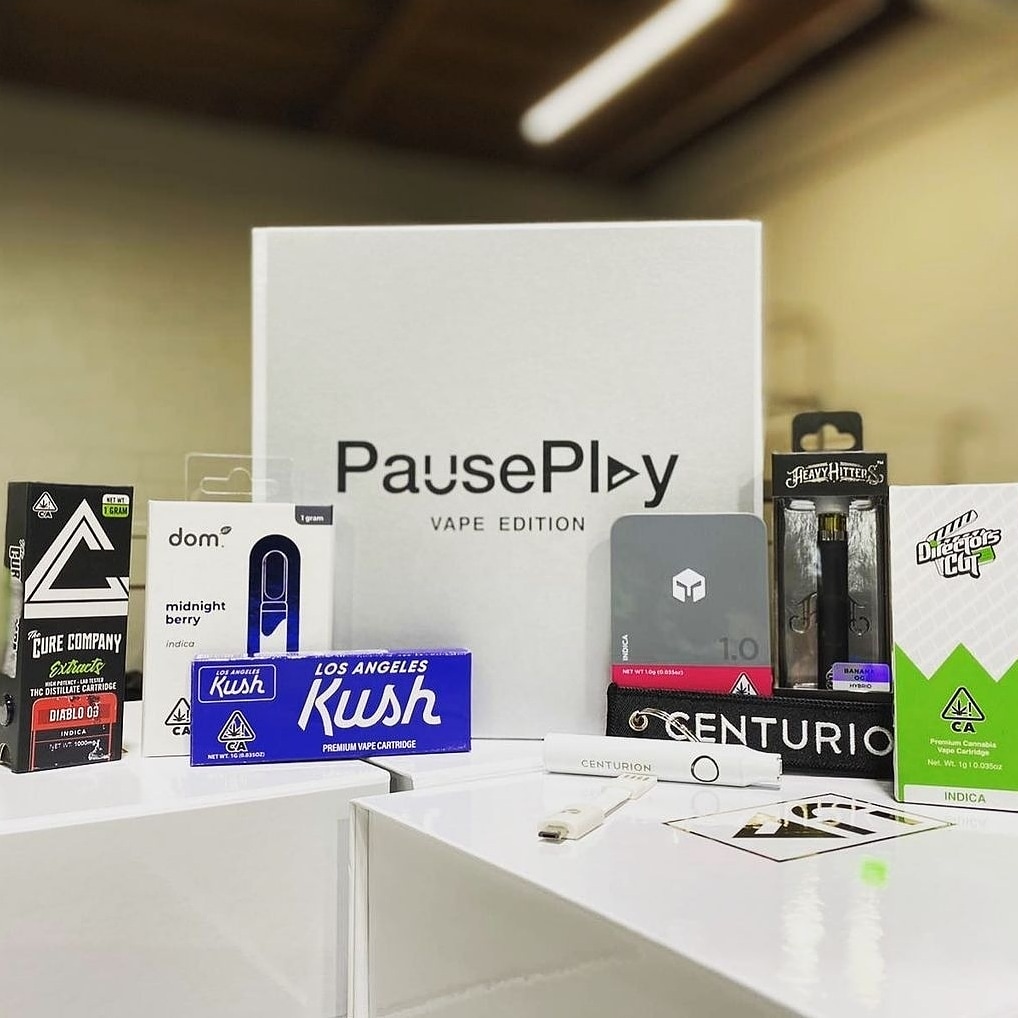 Apothecary_420's tweet image. What is your favorite vape product in the @pauseplay420 Vape Edition? Heavy Hitters, LA Kush, Dompen, Clarity, The Cure Company &amp;amp; Crown Genetics?  Do Thursday the right way! 💨💨
•
#Pauseplay420 
#KnowledgeGeneticsQuality 
#Apothecary