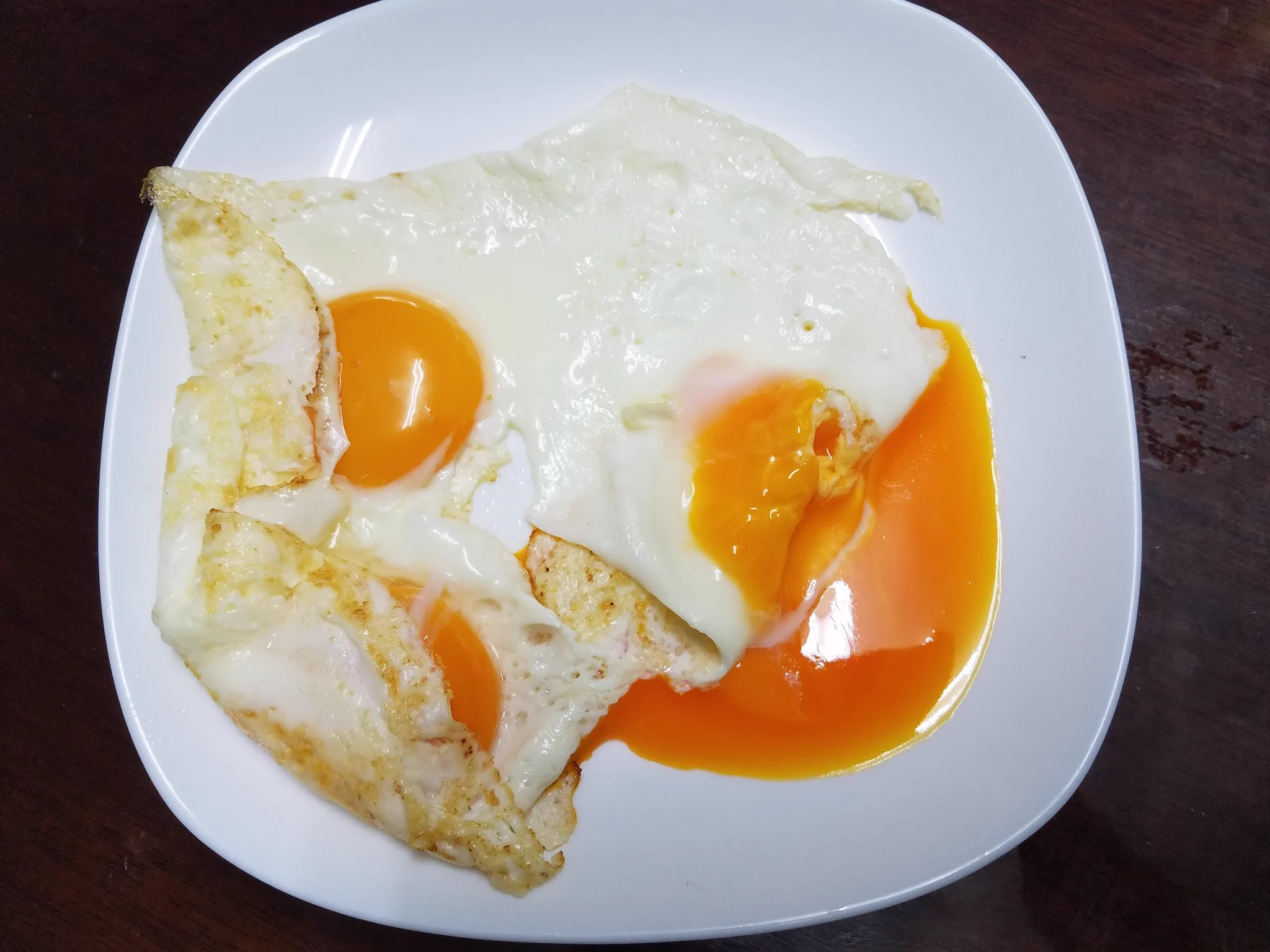 @hirosryouri ヨシオの現実の朝ごはんです🥚 