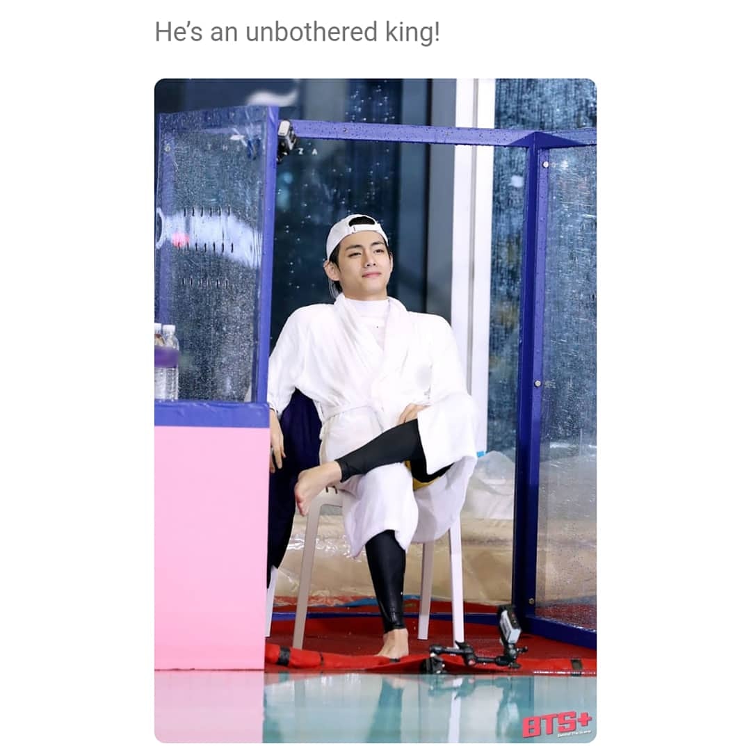 al____ma_____ed's tweet photo. BTS’s V Proves He’s The King Of Duality With His Fierce To Cute Expressions In “Run BTS!”
#bts #btsrunepisode #btsarmykerala #btsarmytamilnadu #btsfunnymoments #btsarmy #btsworld #btsrun #taehyung #TAEHYUNG #armygirl #bagtanboys #btsupdates #ipurpleyou https://t.co/TdgrEsCaZA