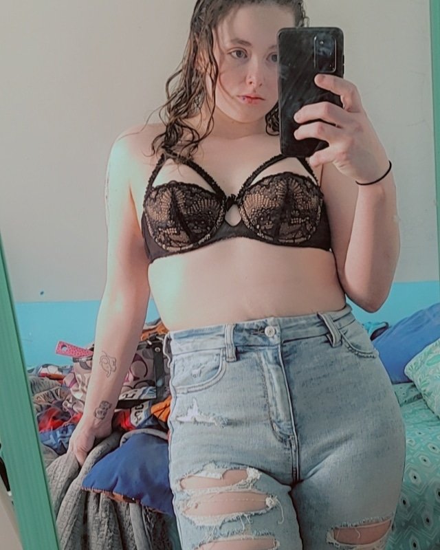 Spldbrt12281's tweet photo. Mamas backkkk 
#onlyfanschicks #onlyfans https://t.co/XSubSqvbvs