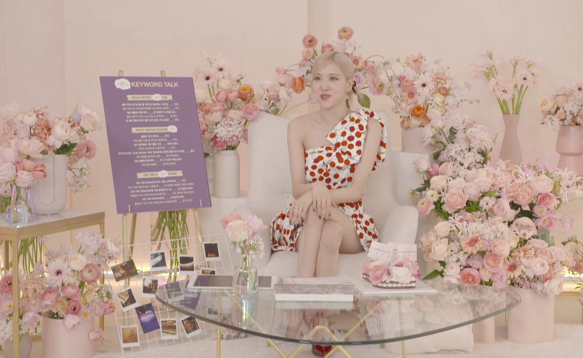 strawonuberry's tweet photo. YOU ARE SO AMAZING AND BEAUTIFUL. I'M SO HAPPYYY AND BEYOND PROUD OF YOU, MY ROSIE POSIE!!! I LOVE YOU!!! 🥺🥳❤️💖✨

SOLOIST ROSÉ DEBUT DAY
#OnTheGroundTODAY https://t.co/rd2M5XNfph