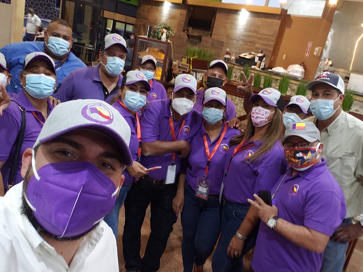conmellosi's tweet photo. Los convencionales siguen participando y esta vez acompañamos al amigo y hermano @jherrerahd en agudulce, sin lugar a duda los @panamenistas somos el partido #MasOrganizado #MasModerno y #MasUnido #UnNuevoPanameñismo ✌ https://t.co/vRON1OAevK