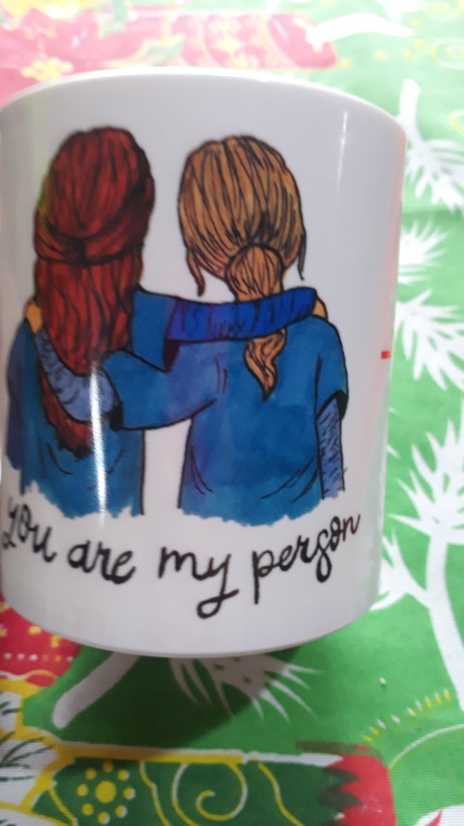 GreysAnatomyofa's tweet photo. @EllenPompeo Hello Ellen Good night I am trying to make you see this little present from my little cup where it accompanies me every morning https://t.co/OVEVDlPMjb