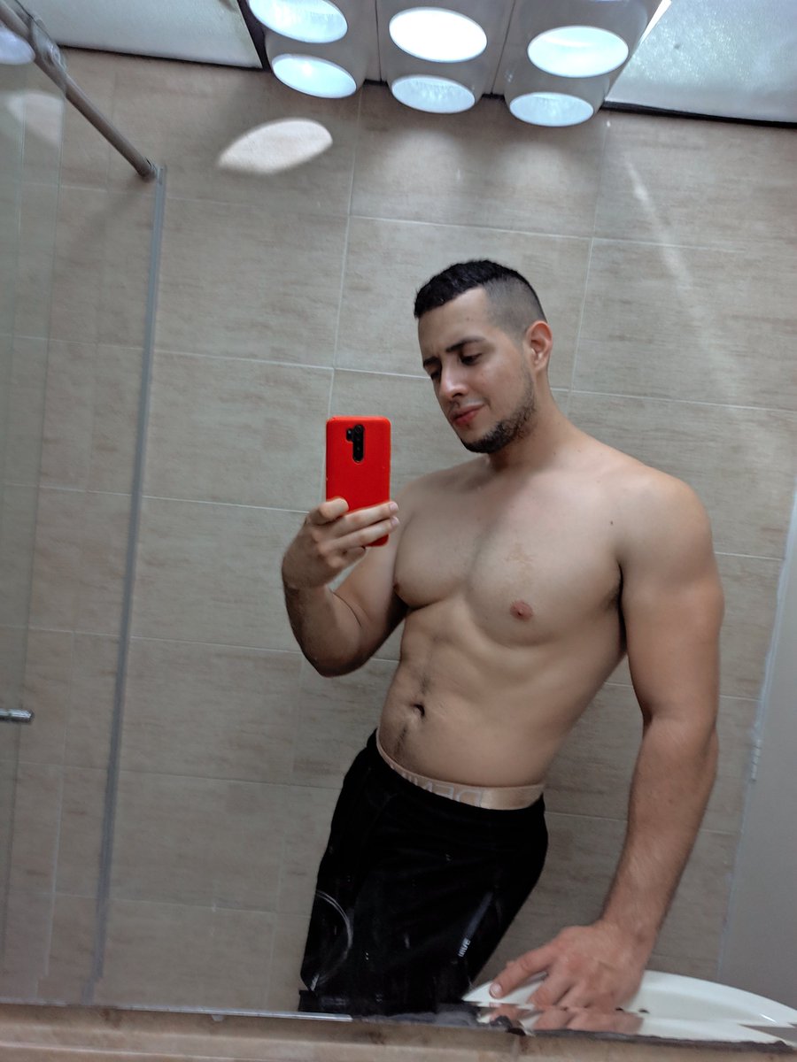 JHONNYandDAVID1's tweet photo. #mirror #flazeda #gaylover #lovewins https://t.co/8yHBF8Srec
