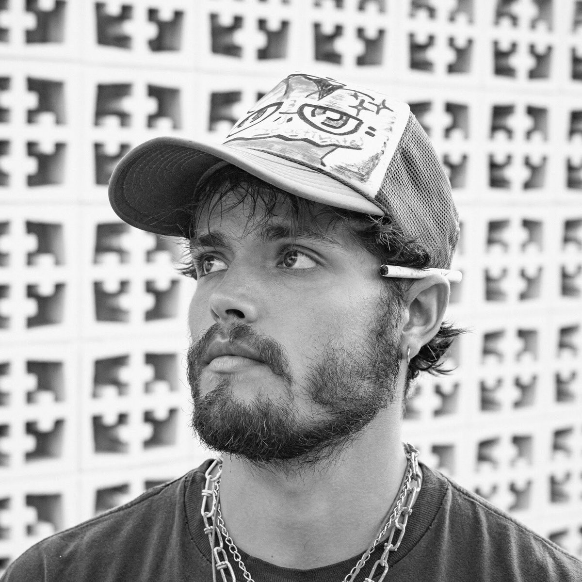 6dogs's tweet photo. We love you Chase, always and forever, and we will always be grateful for the lessons we learned from you and the time we spent with you. 

6 Dogs Forever 💫

RONALD OUT NOW https://t.co/udbod1LSmk