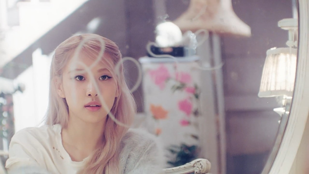 super_manoban's tweet image. does it ever                         just how fast
drive you crazy                   the night changes

SOLOIST ROSÉ DEBUT DAY
#OnTheGroundTODAY