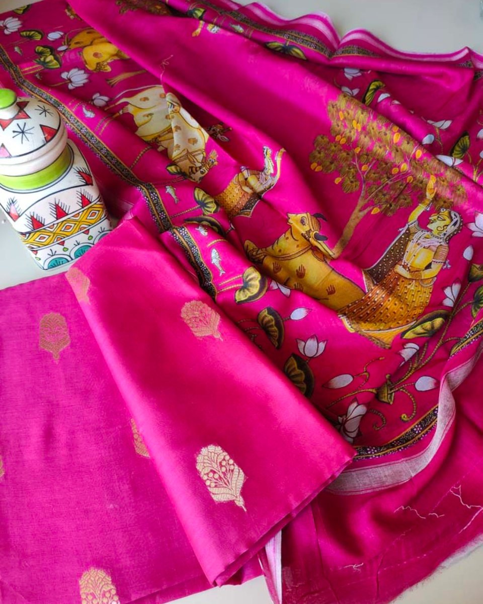 EthnicRoom's tweet photo. #NEWCOLLECTIONALERT
New collection of #handloom cotton/silk suits now #available on #website &amp; #Store. 
Chanderi suit with golden booties &amp; printed cotton #dupatta.
#EthnicRoom #Benarasi #Dreaamaterial #Kurtaset #friday #Thought #photo #Suit #iwearhandloom #silk #cotton https://t.co/AHhF7MubYR